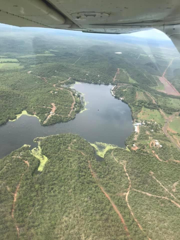 הוילה Rumah Surgah On Lake Bennett מראה חיצוני תמונה